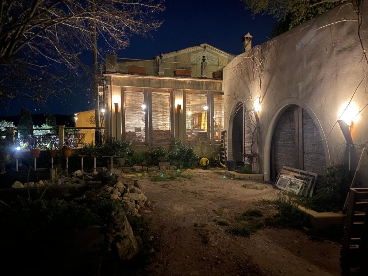 Auberge De La Croix Du Pape Eze Exterior photo